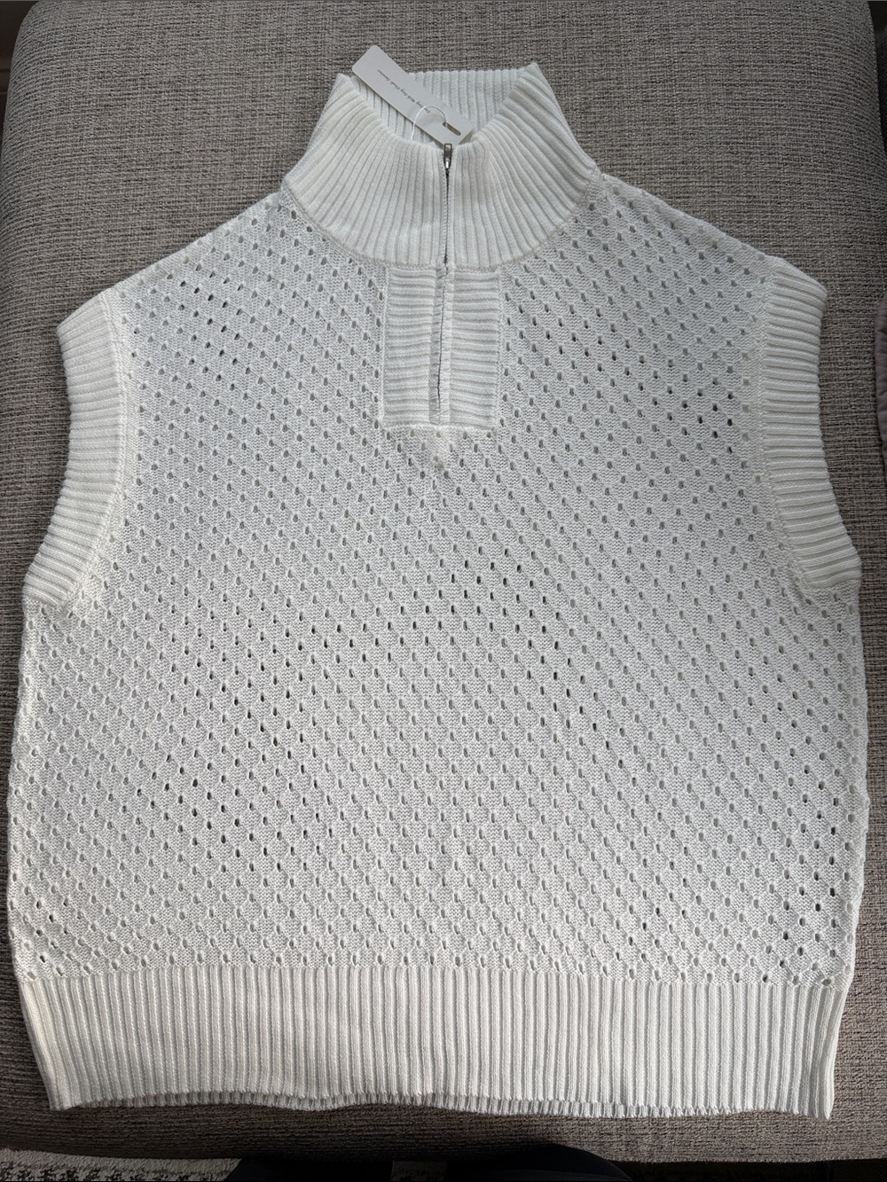 Sleeveless Cowl Zip Knit Vest - White